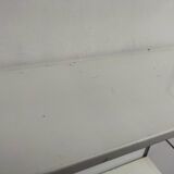 Metal string shelf