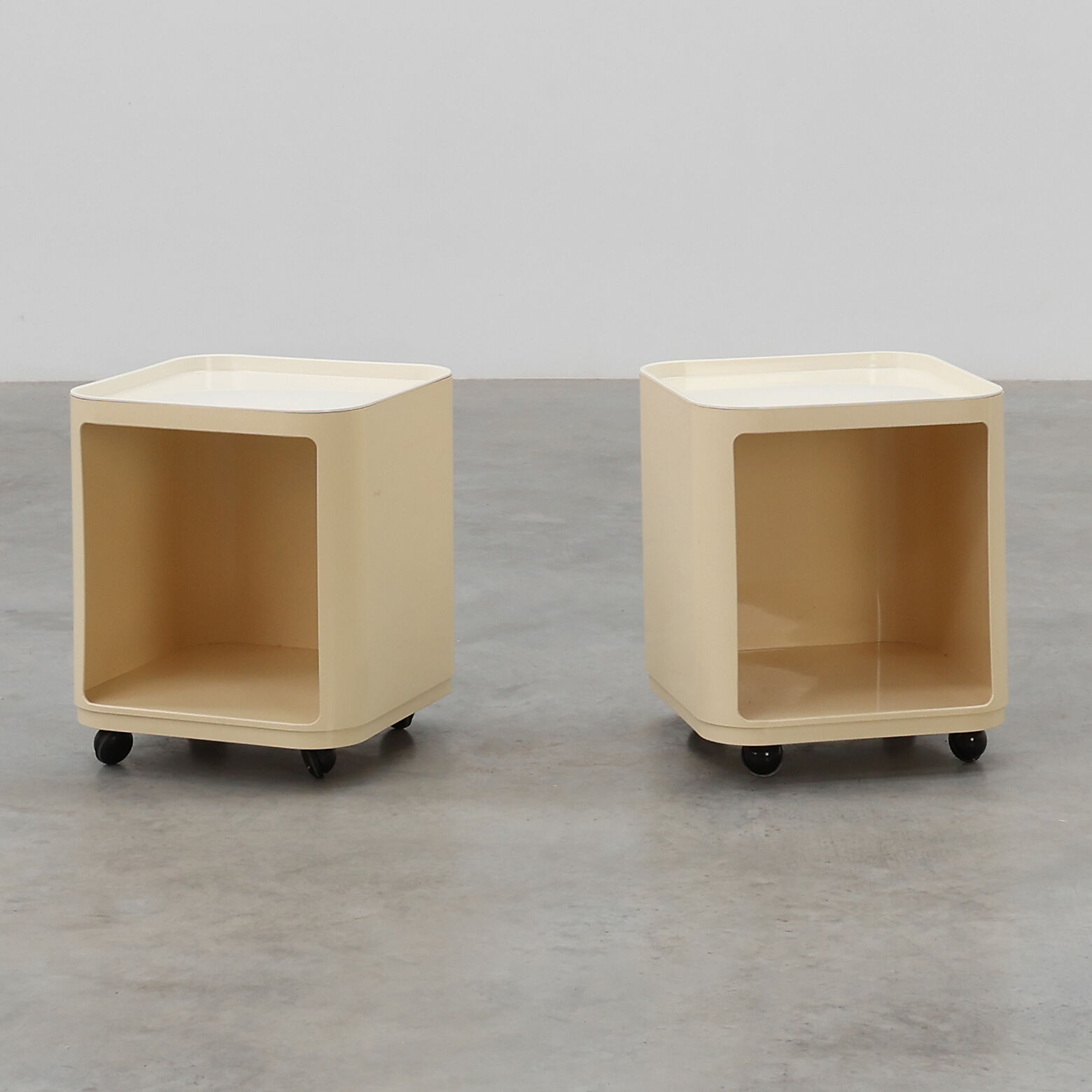 Paire d'unités Kartell Componibili modèle 4979 par Anna Castelli Ferrieri, Italie