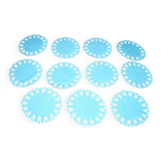 Lot de 11 serviettes - sets de table bleu turquoise vintage en coton ajouré brodé 1960