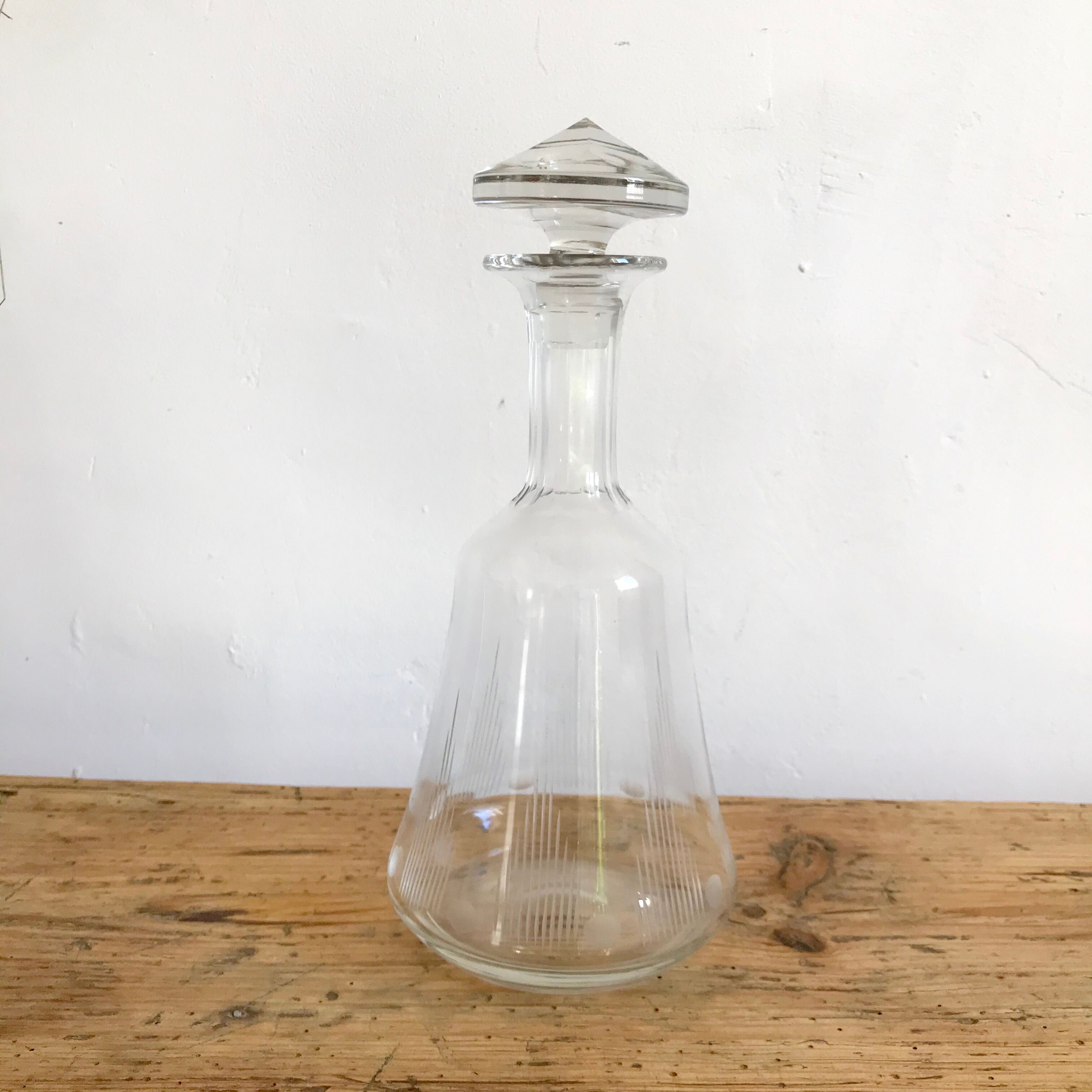 Chiseled glass and carafes