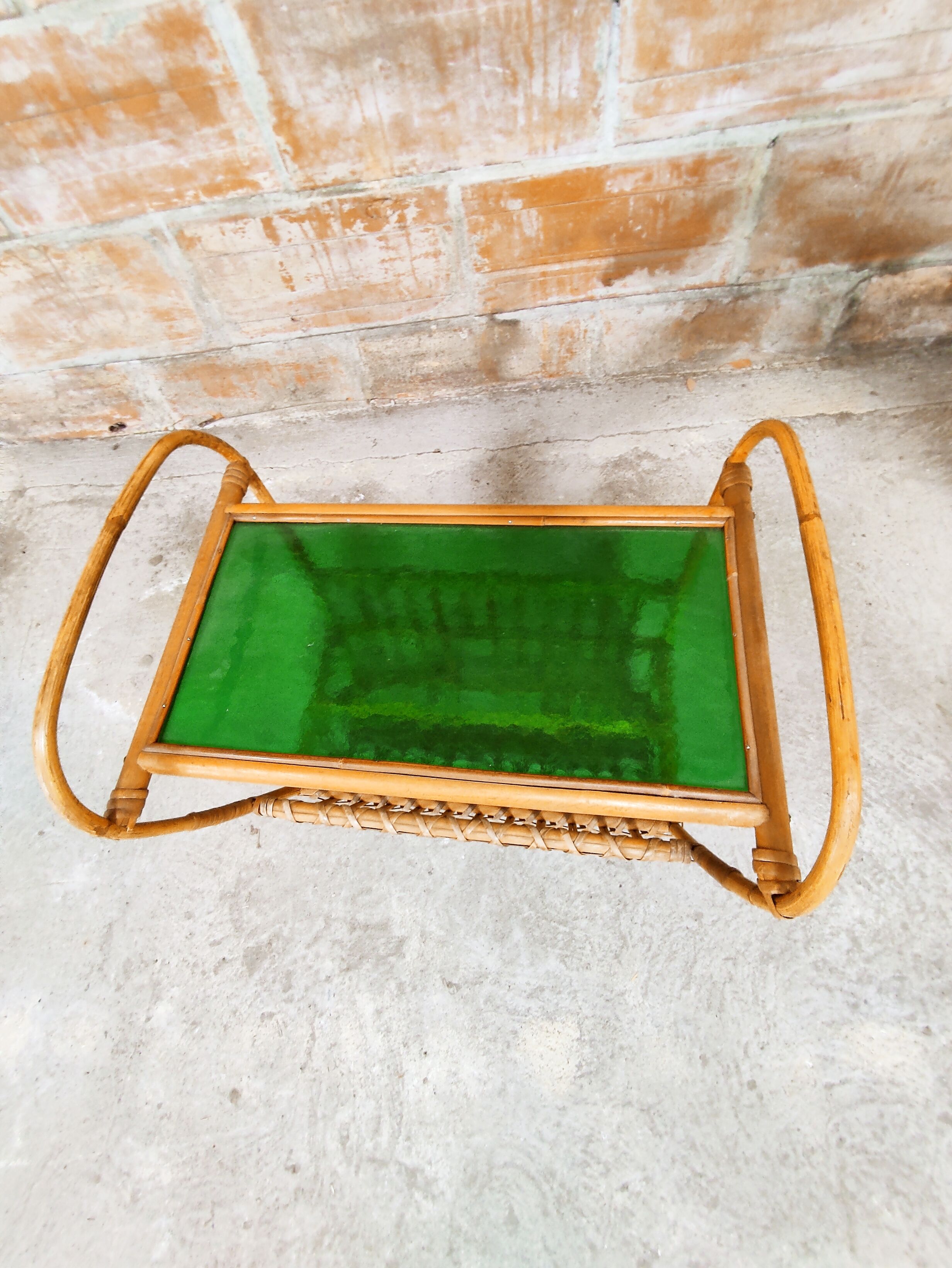 Rattan magazine holder, glass top