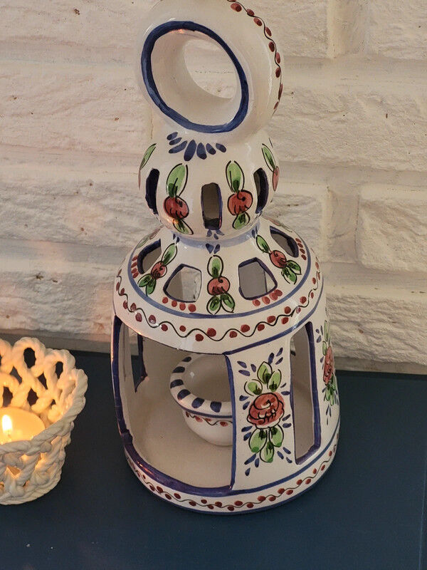 Ceramic candle holder