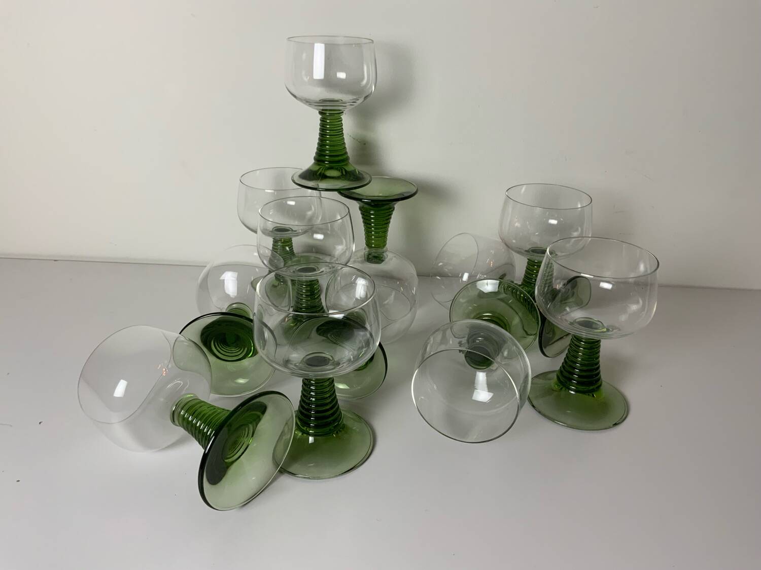 12 verres à vin blanc vintage