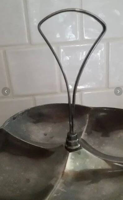 Retro display stand in silver-plated metal – 1960s design