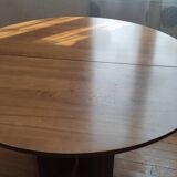 Extendable table and 4 leather chairs