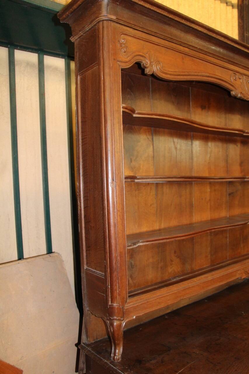 18th century dresser