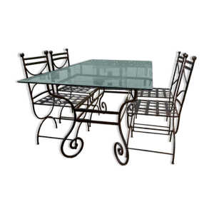 Table et chaises en fer