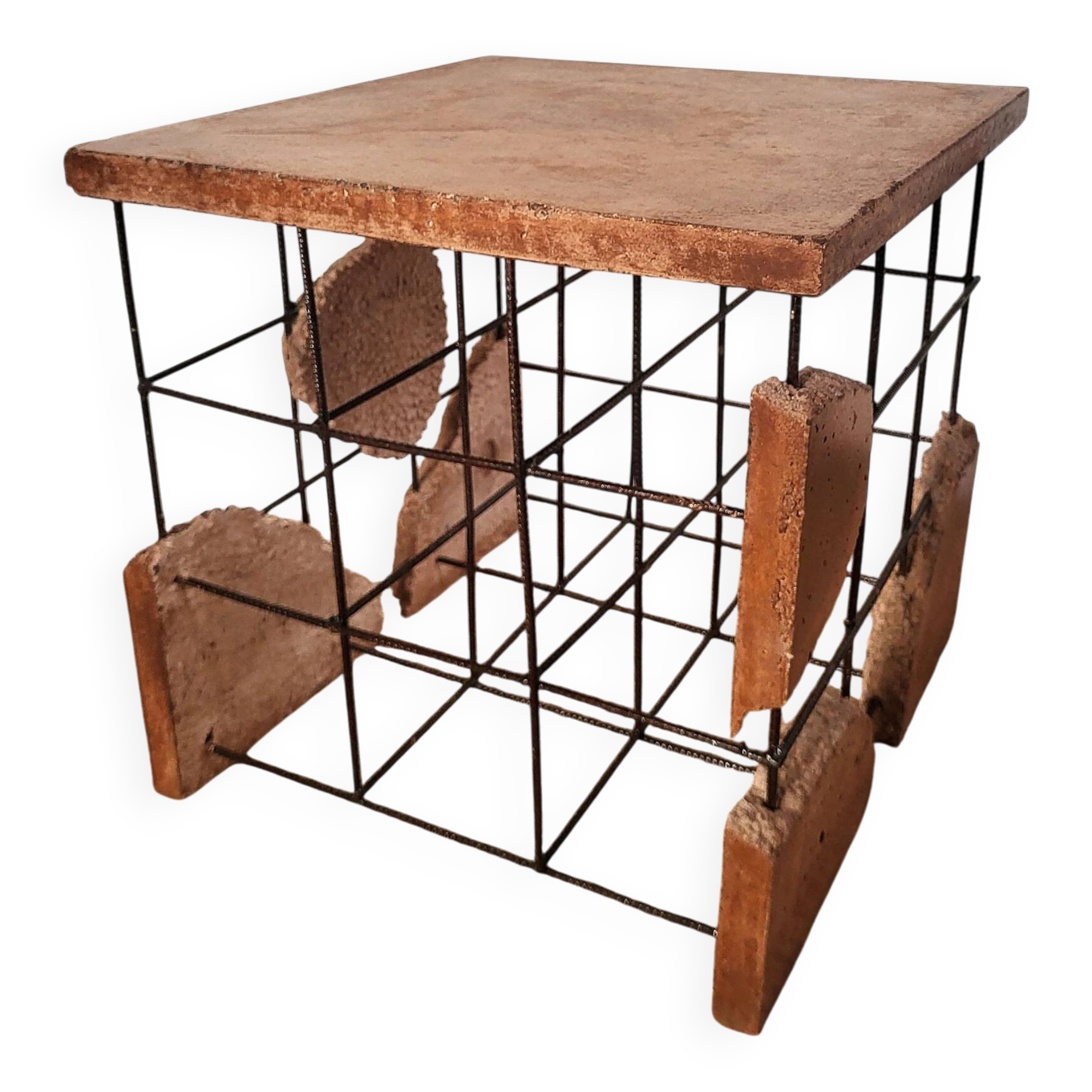 Table d'appoint de Darius Bagavicius