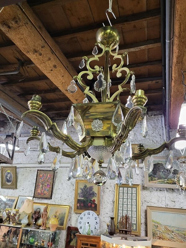 Chandelier with tassels and brass 9 bulbs