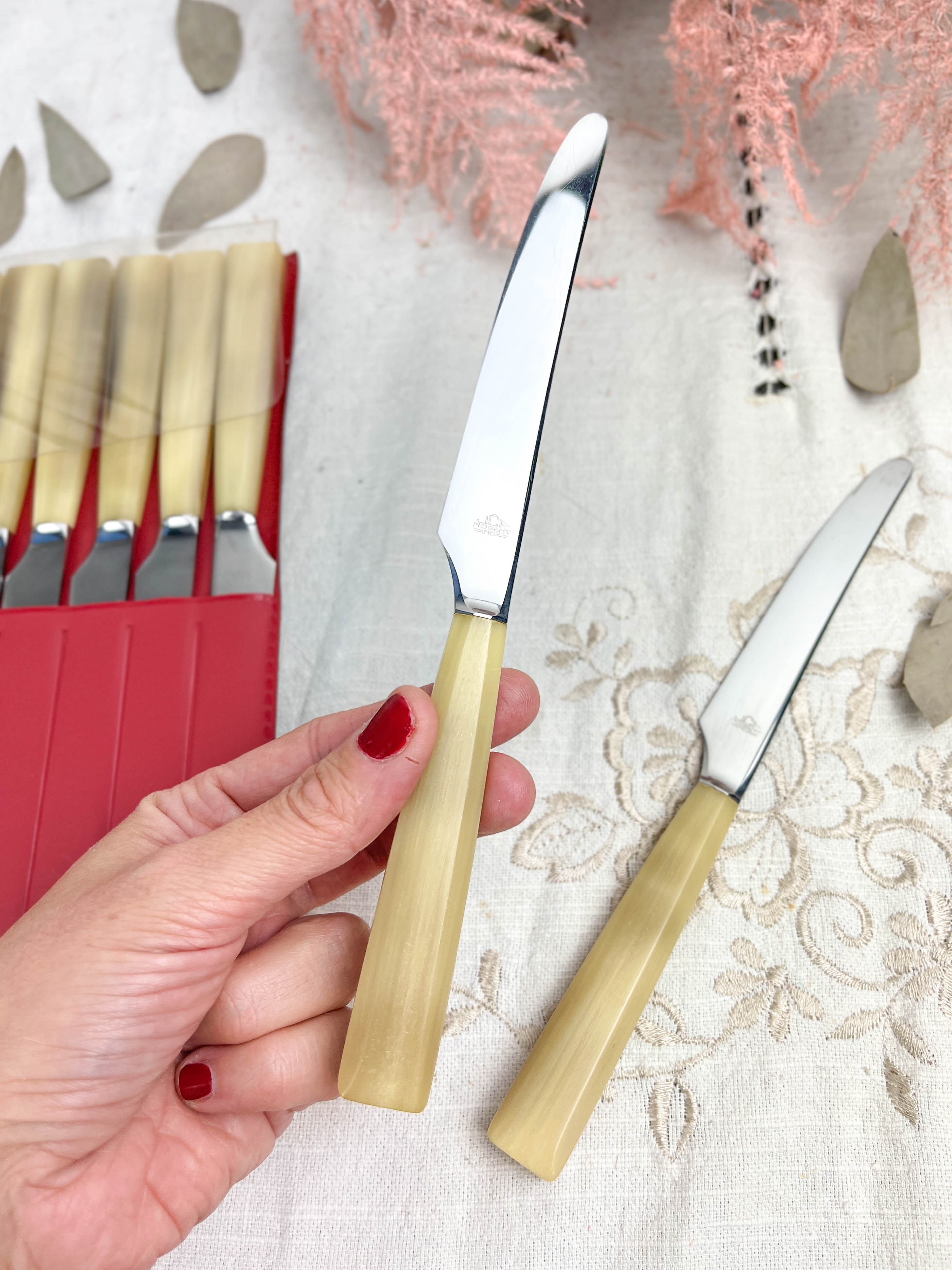 12 vintage knives NOGENT Bakélite imitation ivory