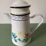 Enameled metal coffee maker “Pays sage” by Geneviève Lethu 1996