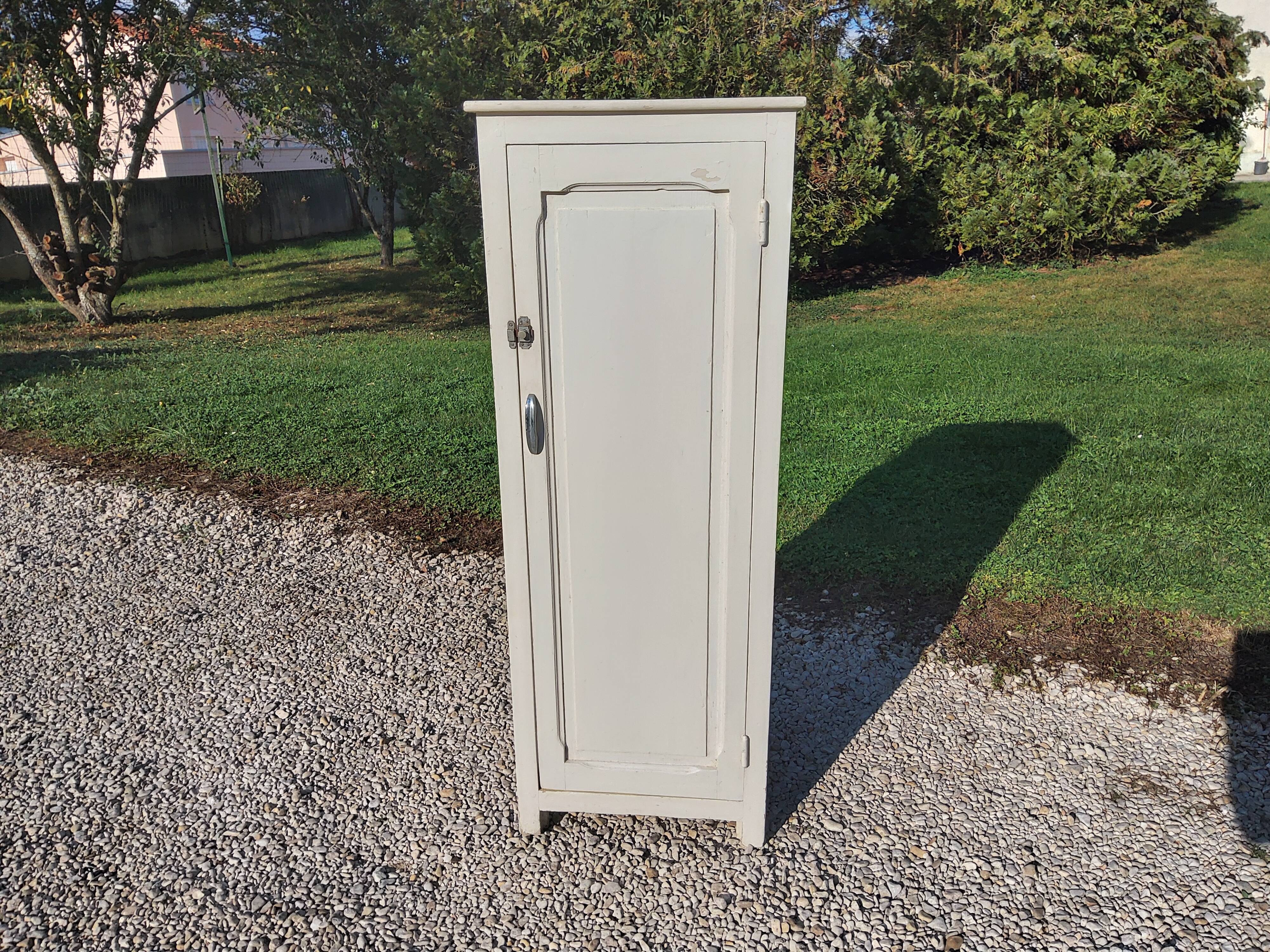 1-door wardrobe