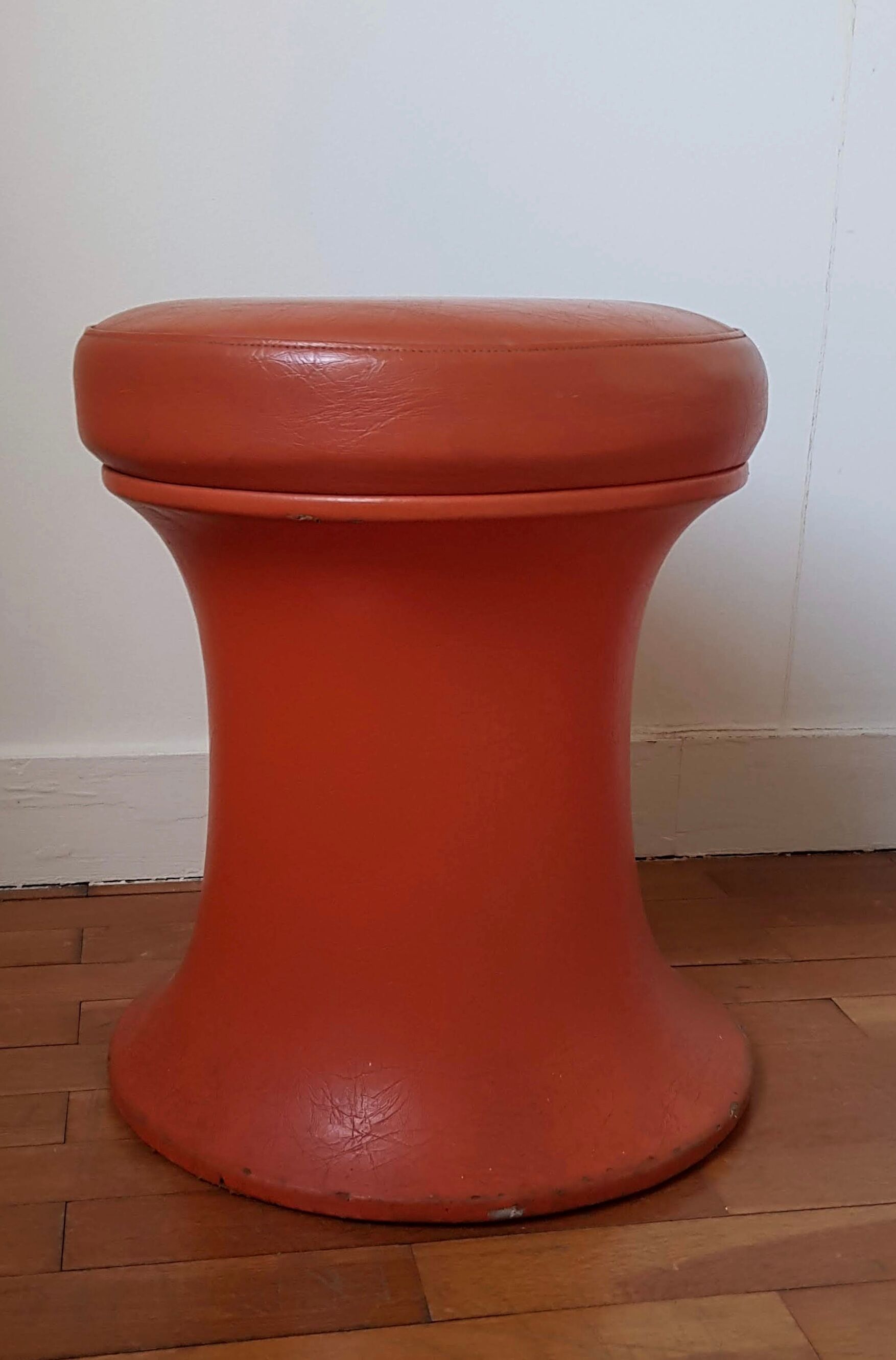 Vintage orange stool shape Tam Tam imitation leather