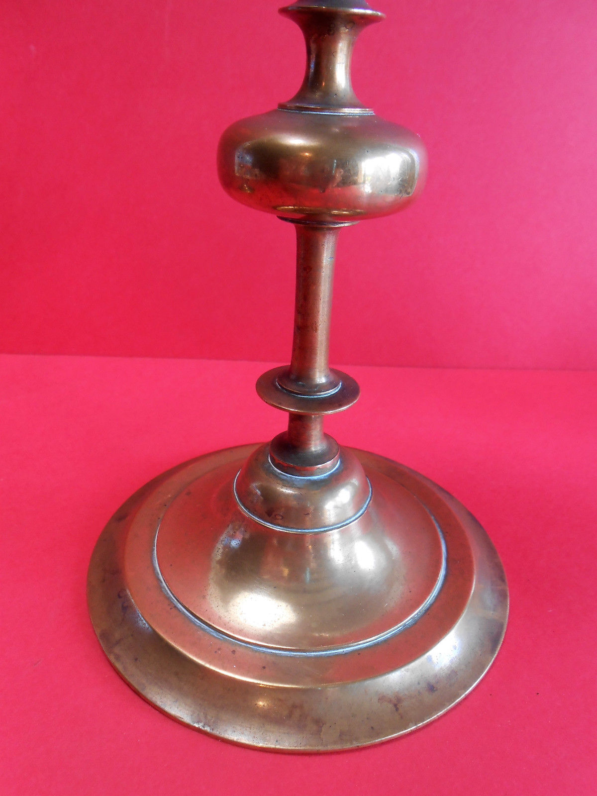 Pair of bougeoirs bronze