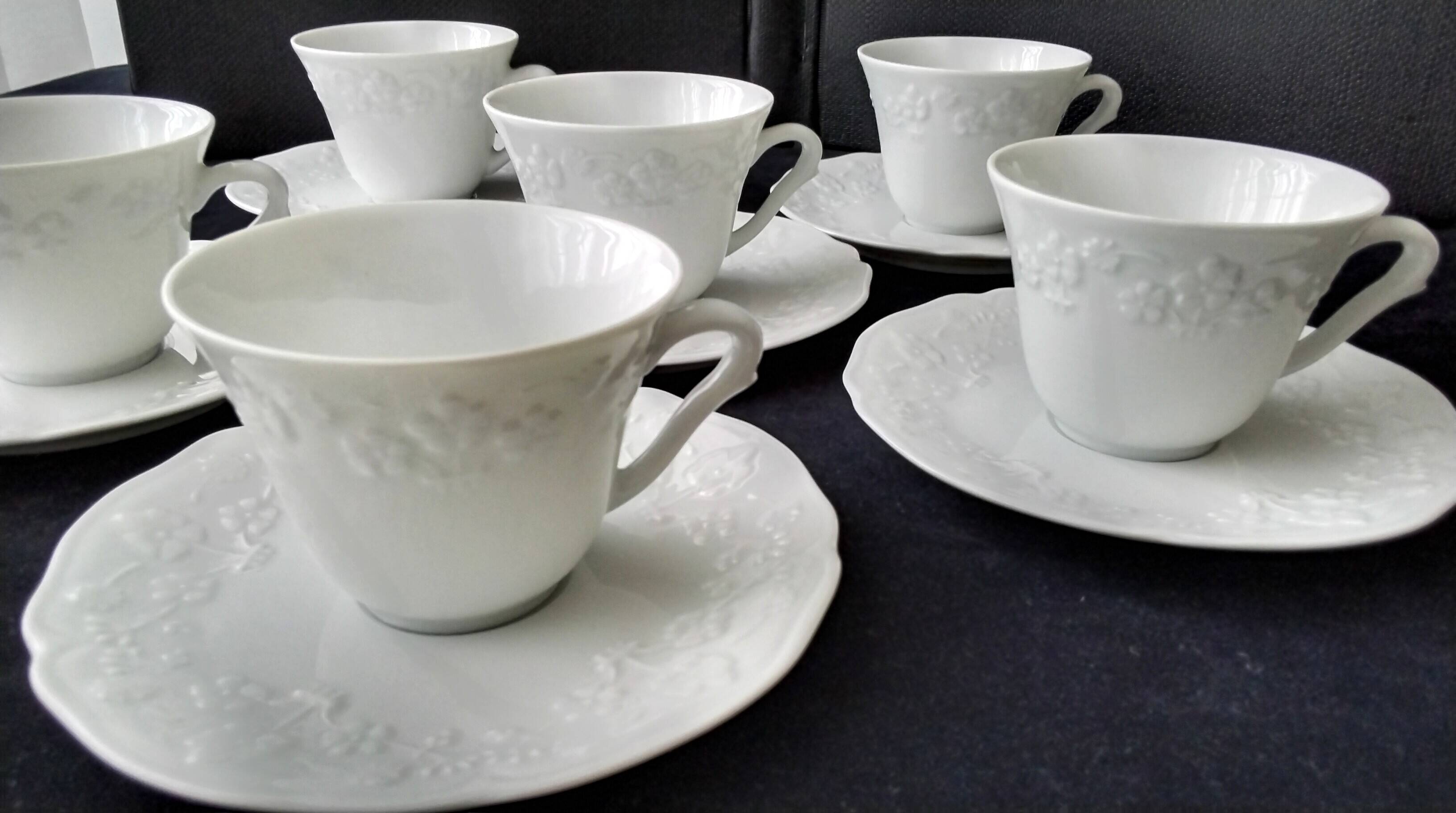 6 Tasses à café en porcelaine de Limoges