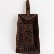 Grain shovel, spice shovel in engraved wood - Folk art