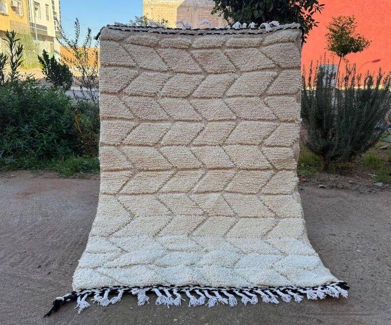 Traditional handmade pure wool Berber rug size 150 x 250 cm.