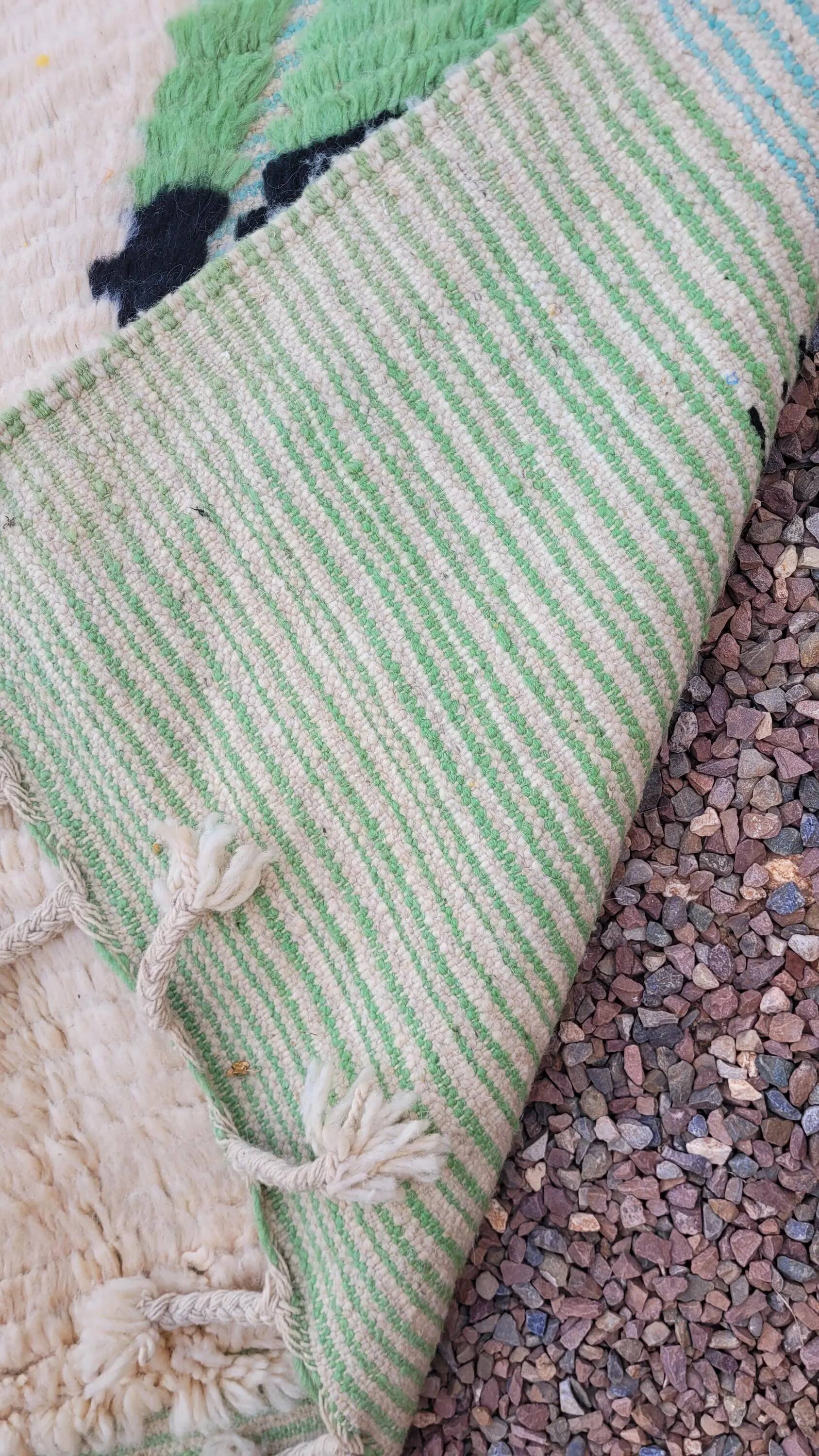 Handmade natural Berber rug 2.5x1.5 m