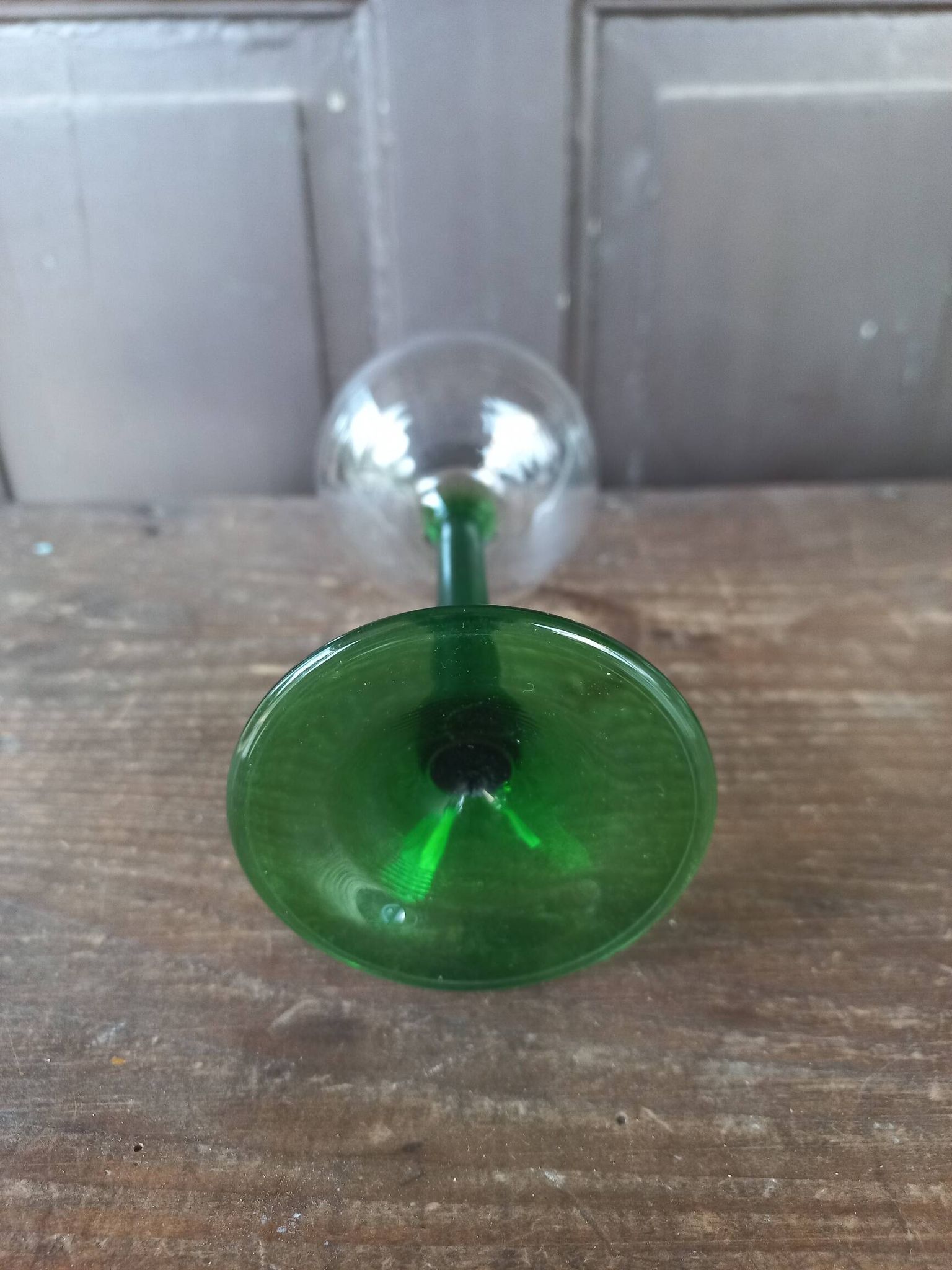 Verres à vin d'Alsace pied vert vintage