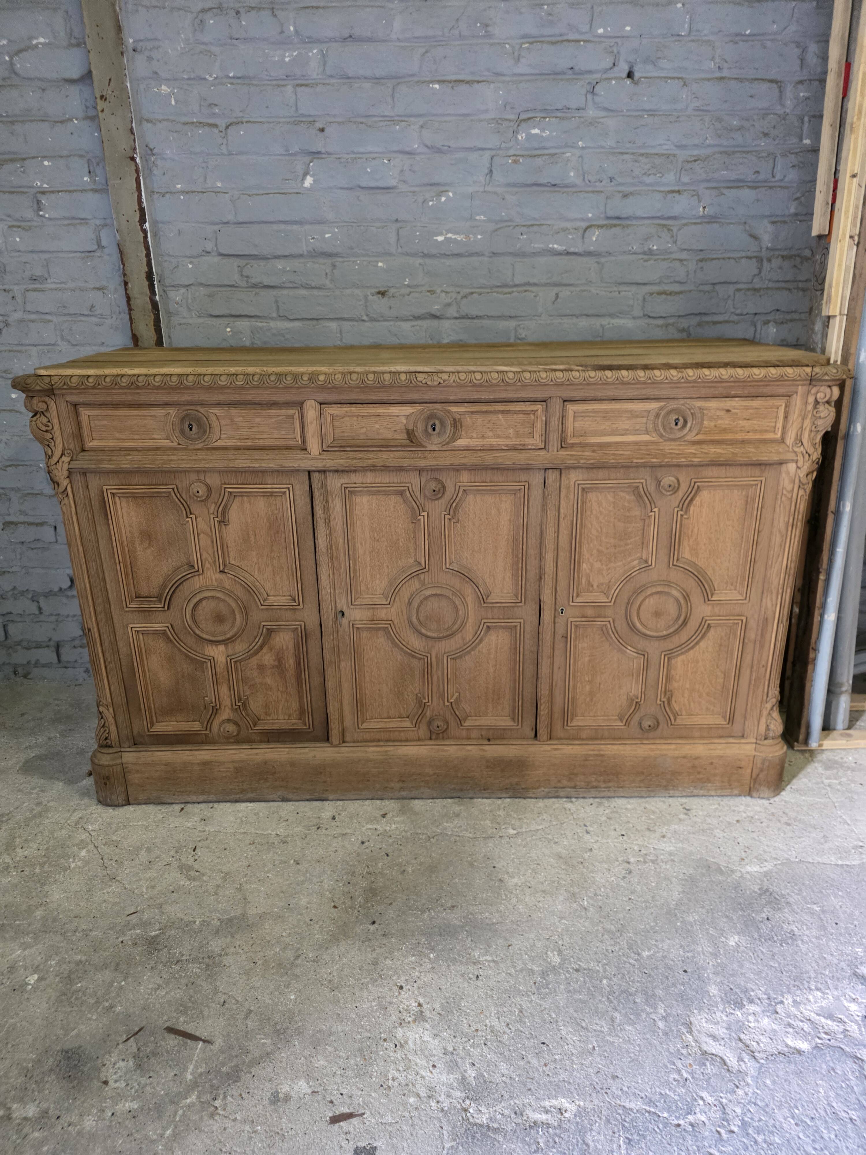 Buffet bas en chêne du XIXème