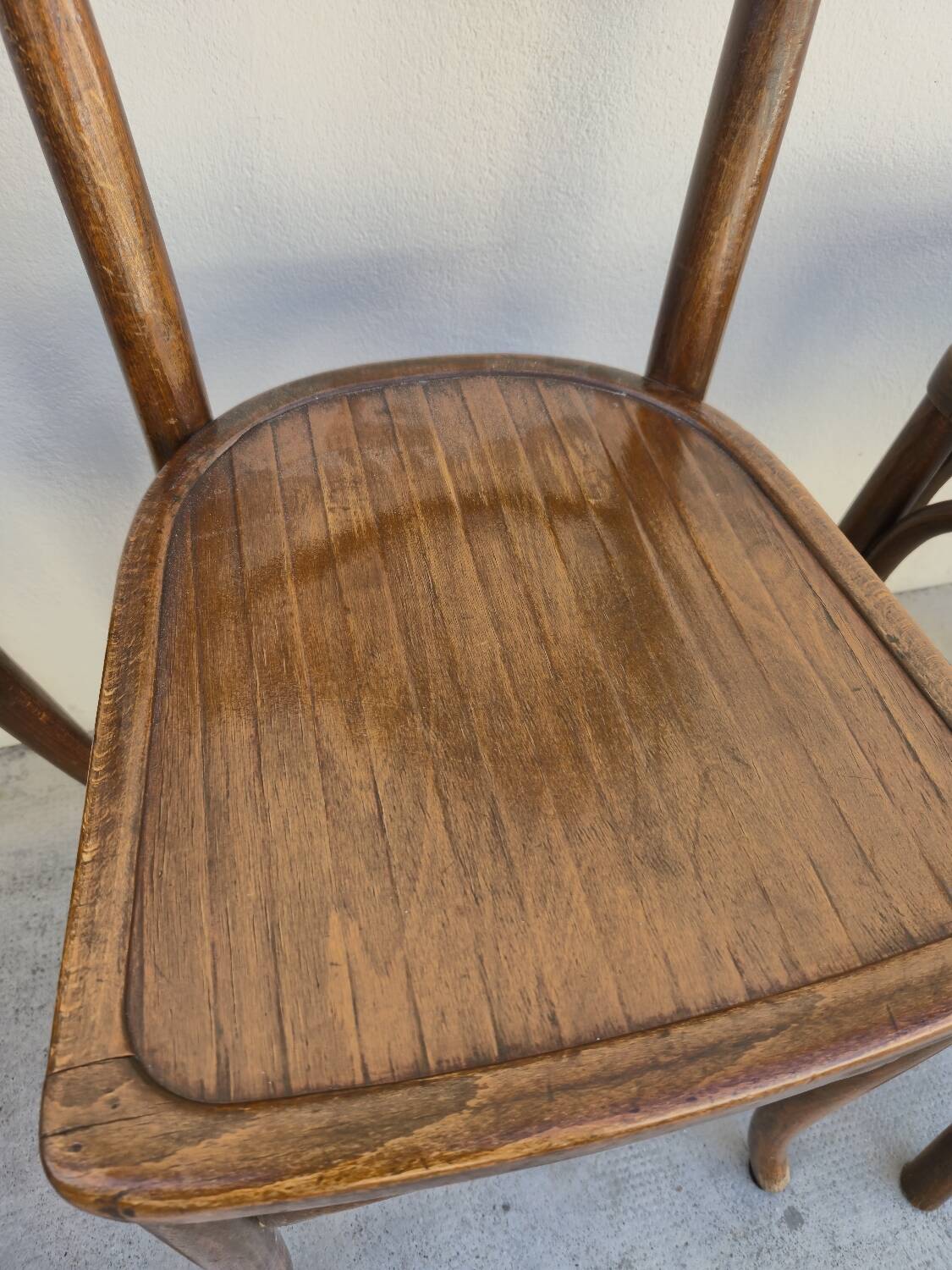 Serie de 6 chaises de bistrot signé Baumann bois courbée 1930s