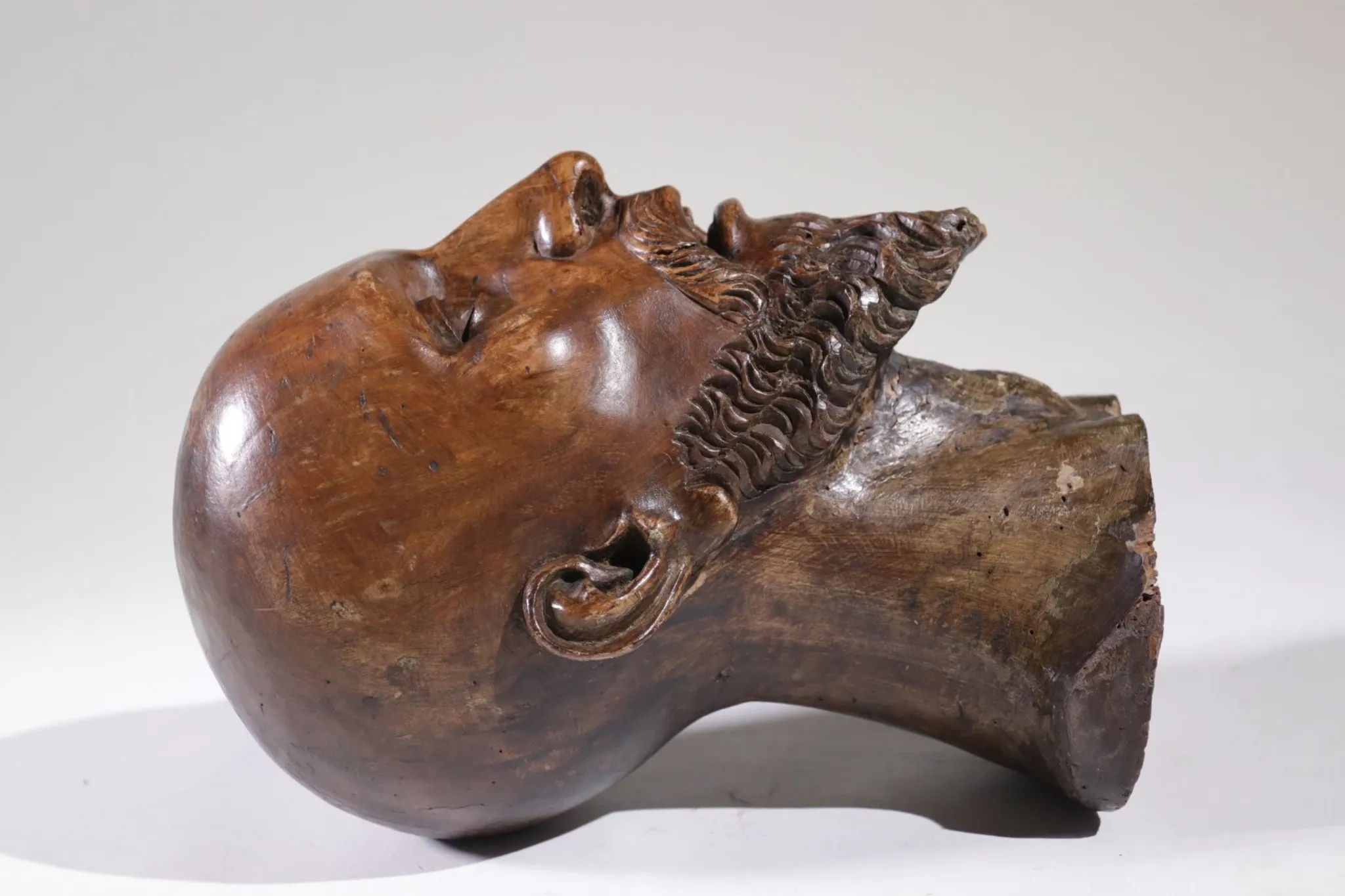 Life-size carved wooden man's head – Southern Europe, circa 1700