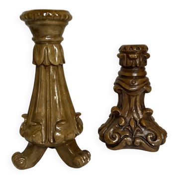 Paire de bougeoirs en plâtre peint