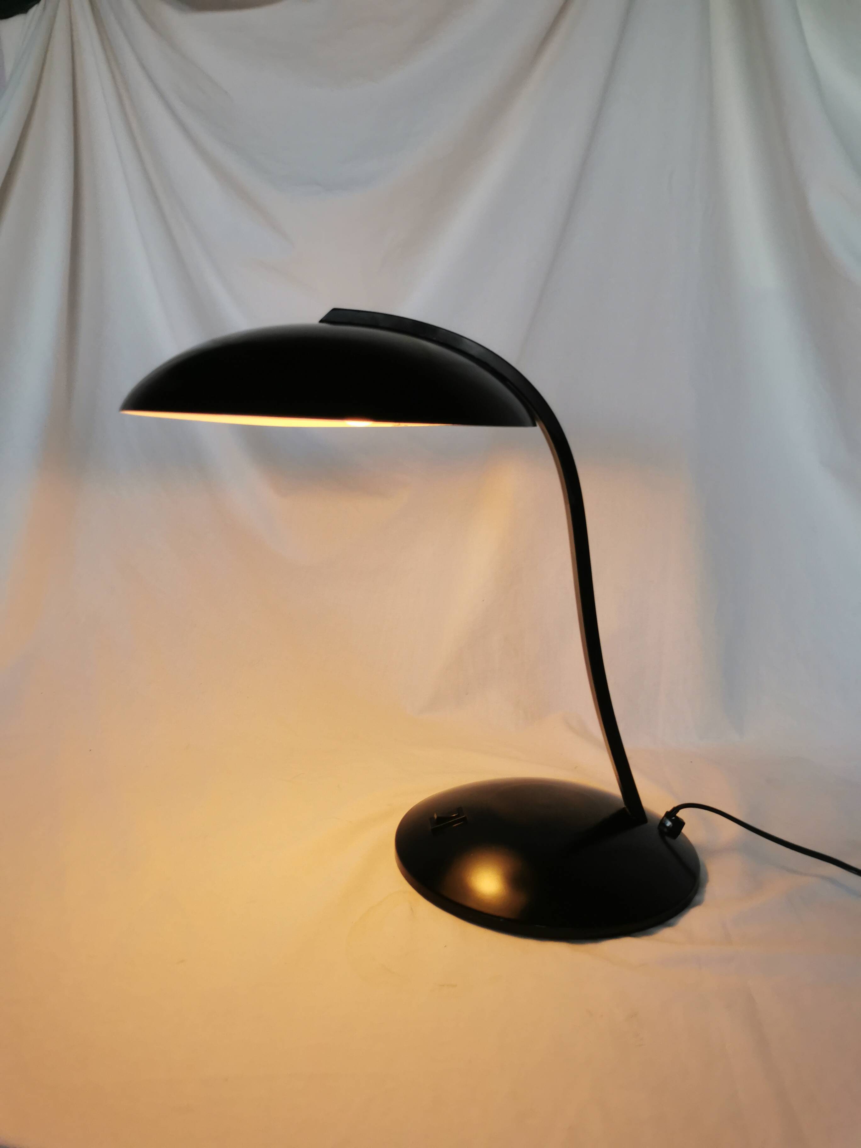 Mushroom lamp in black lacquered steel model Z290, Veneta Lumi, Italy, 1980