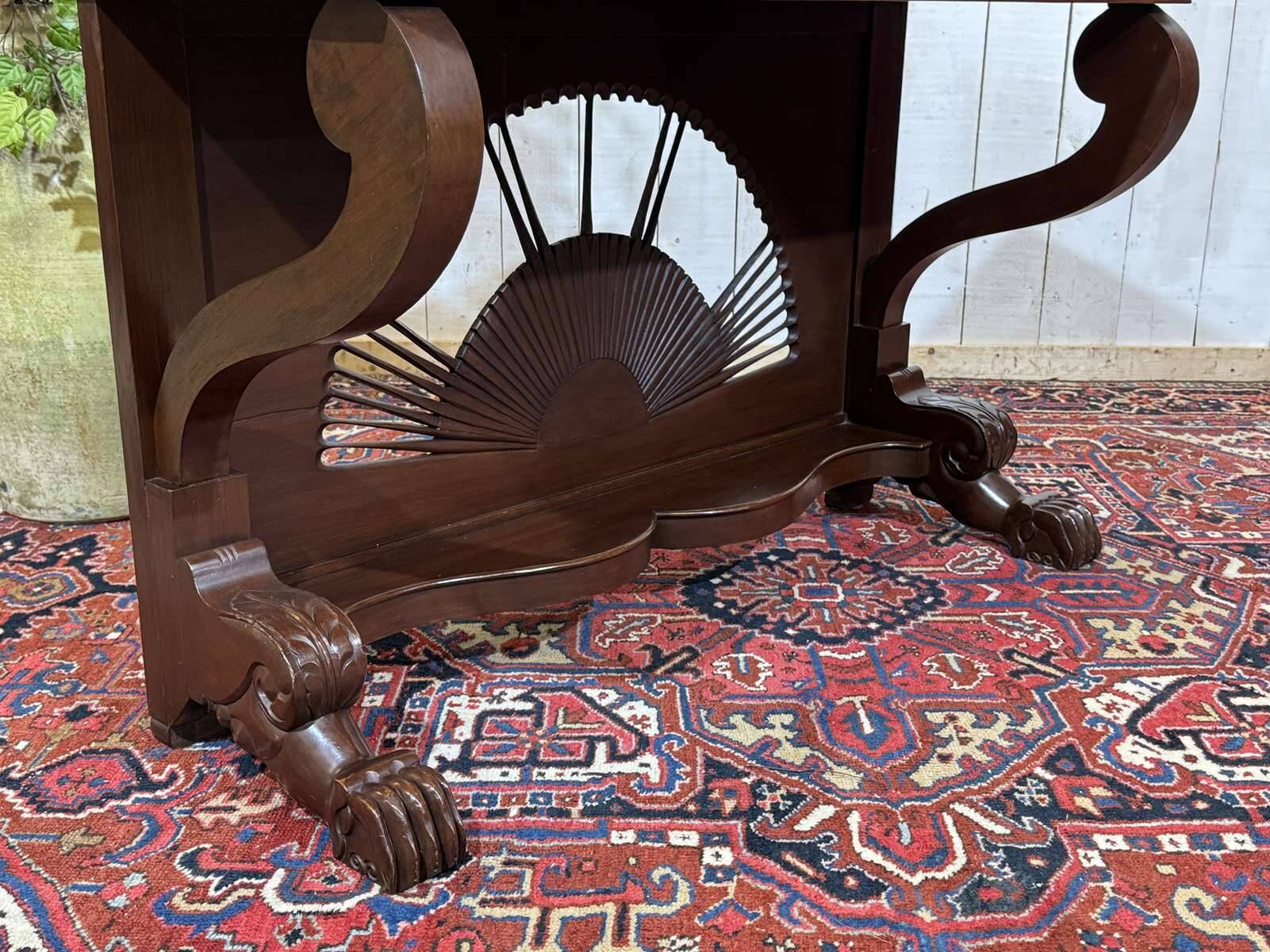 Louis Philippe console in teak from the 1950s - Indonesian craftsmanship.