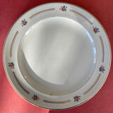 Set of dishes and salad bowls
