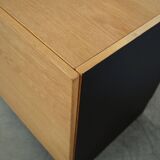 Buffet en frêne, design danois, années 1970, production : Danemark