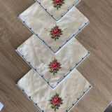 Set 4 embroidered towels