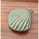 Boîte vintage en laiton en forme de coquillage