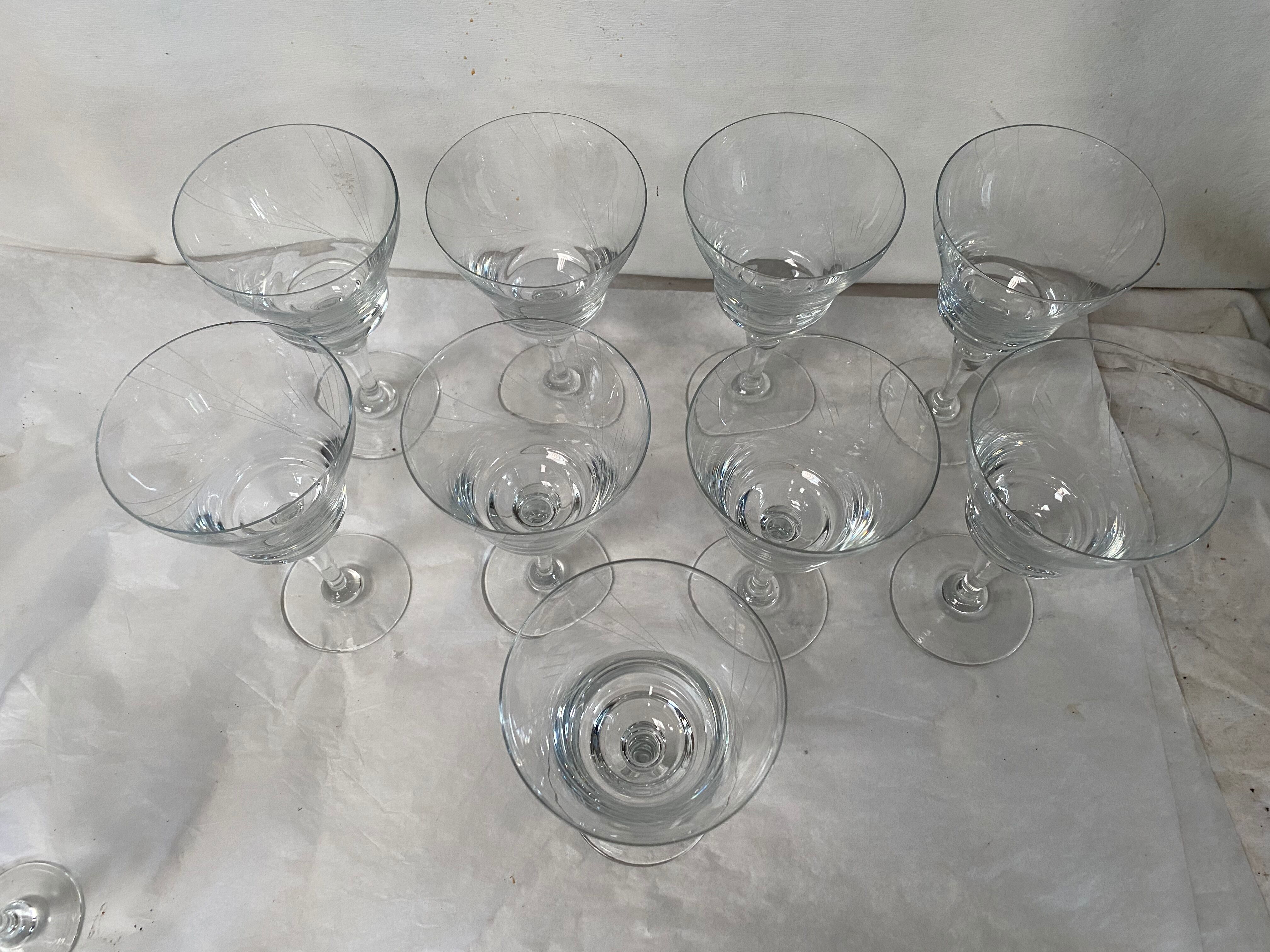 Set of 10 engraved vintage glasses