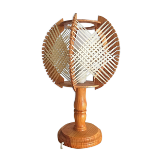 Lampe de table en bois des années 1960