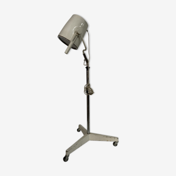 Vintage Hanaulux surgical lamp