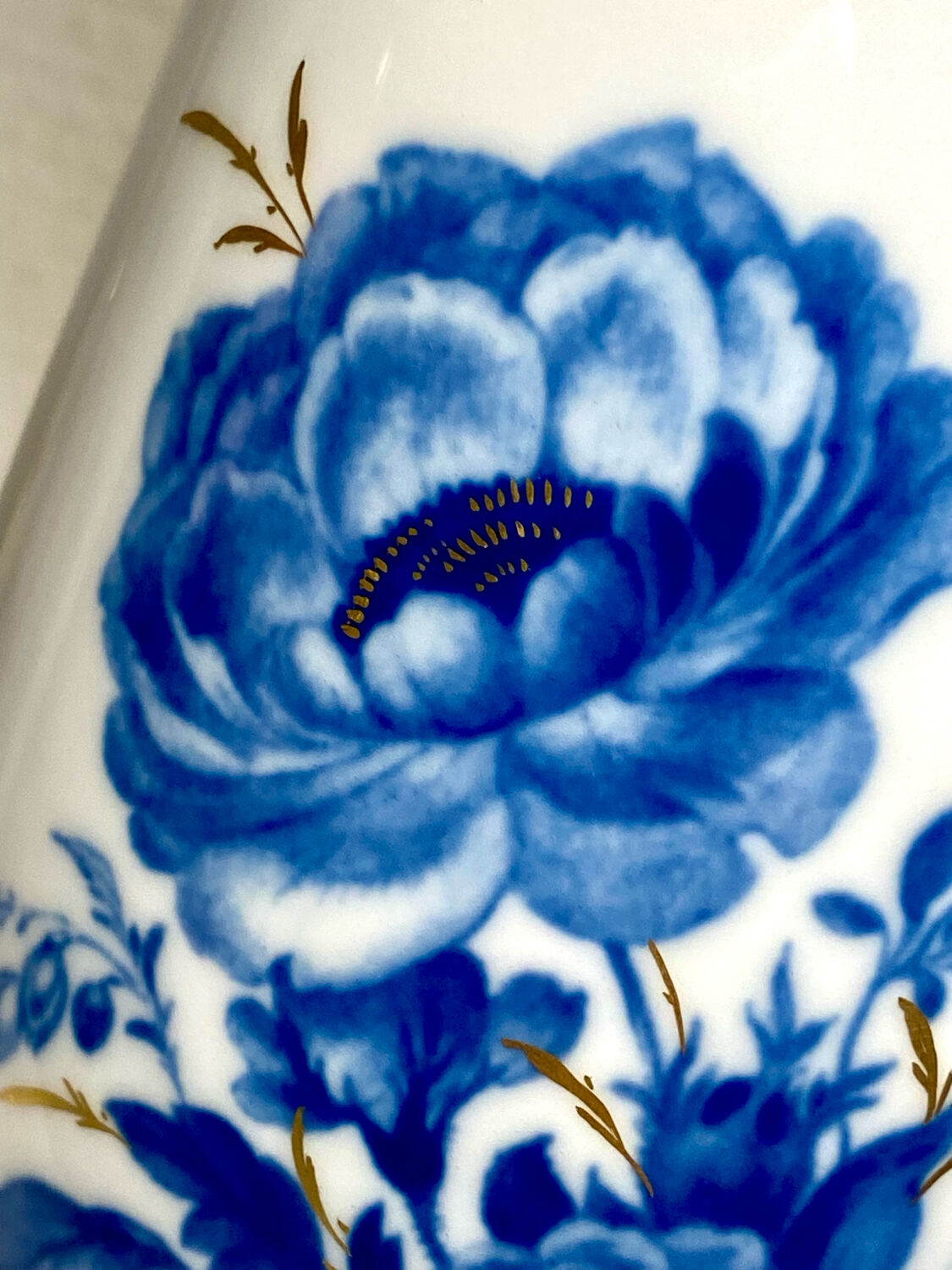 Meissan porcelain vase