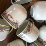 Série de 9 tasses anciennes