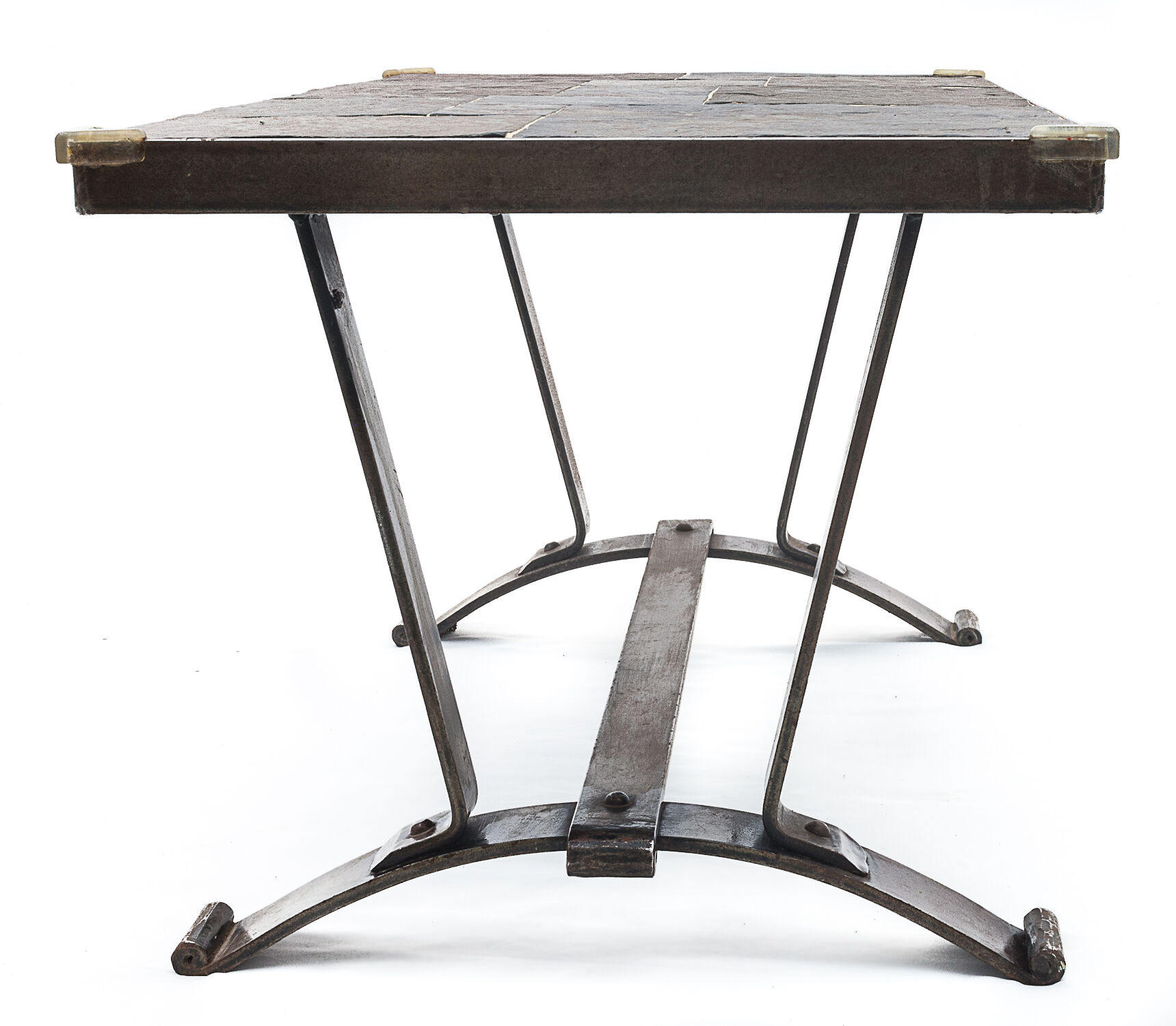 Table basse en fer forgé et ardoises, 1950