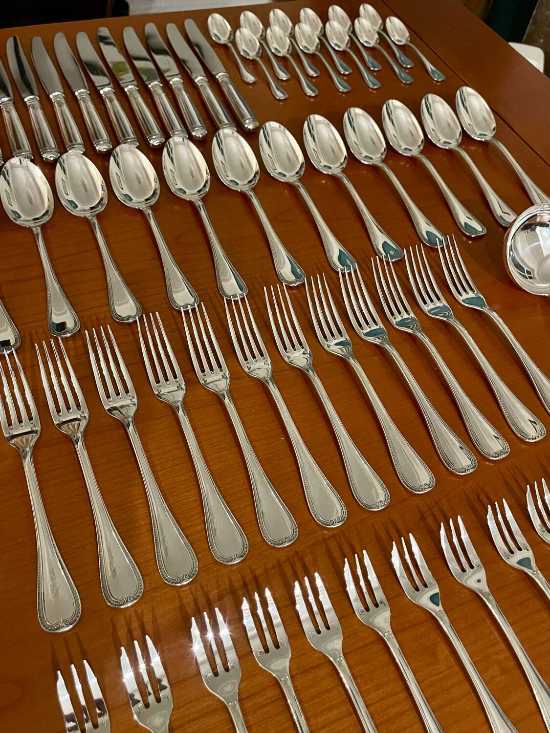 Malmaison cutlery 61 pieces in 3 boxes, excellent condition