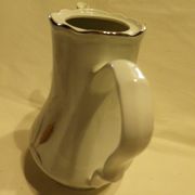 Deshoulières jug