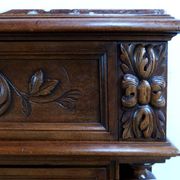 Commode en Noyer P. Guinand-Leglas, style Rennaissance – 1920