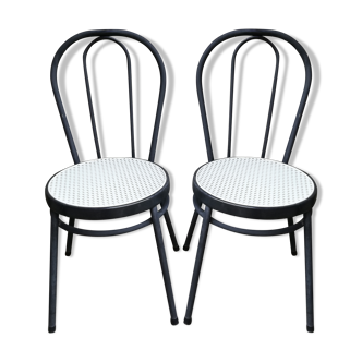 Thonet-style bistro chairs