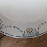 Ancienne assiette sur piédouche plat de service Longwy modèle Moselle