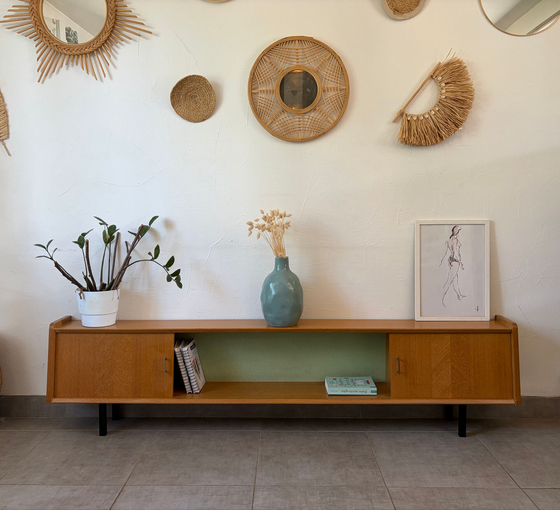 Vintage low enfilade from the 1960s (shallow)