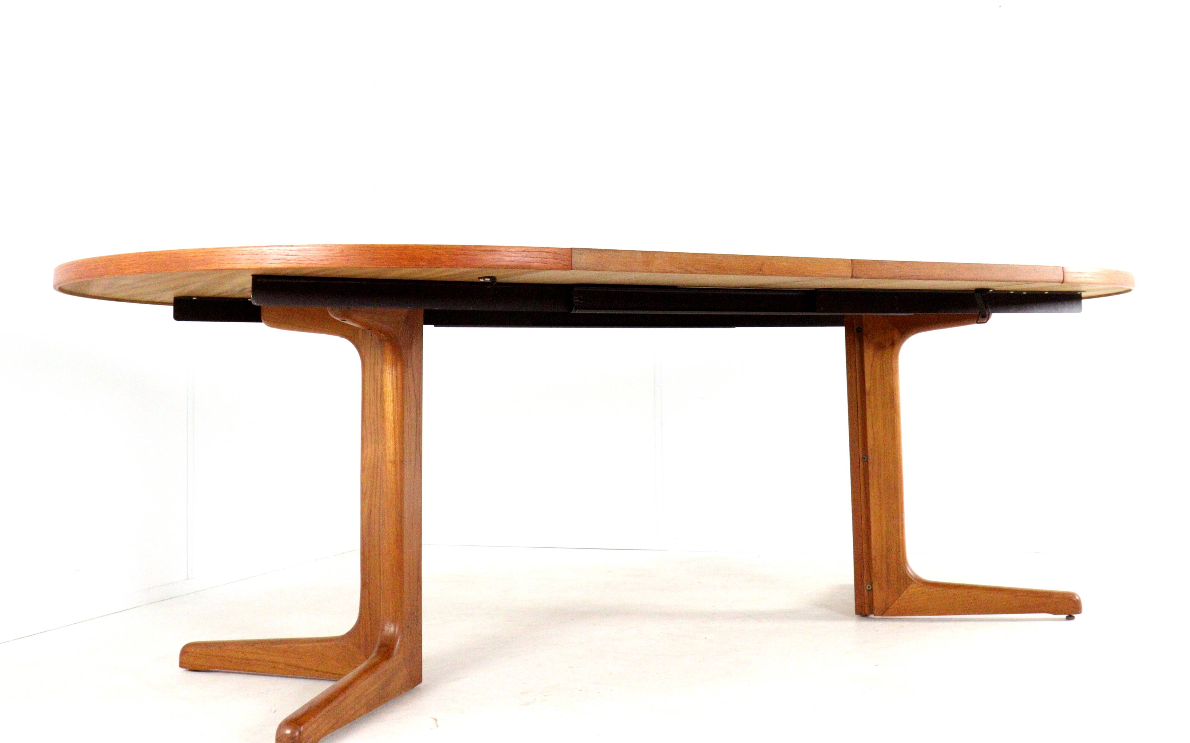 S. Burchardt Nielsen round (2x) extendable dining table danish design teak