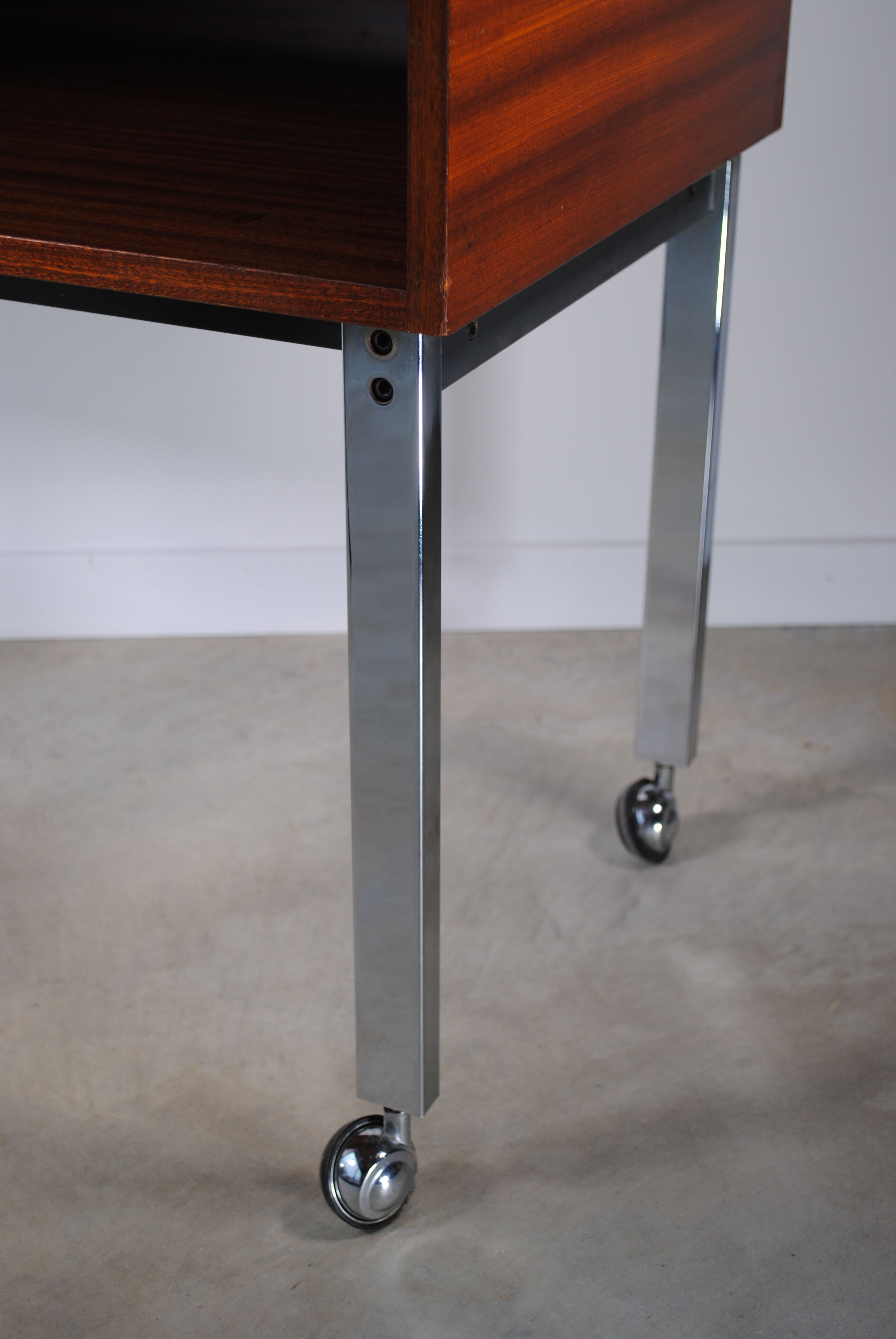 1970 vintage dessert console