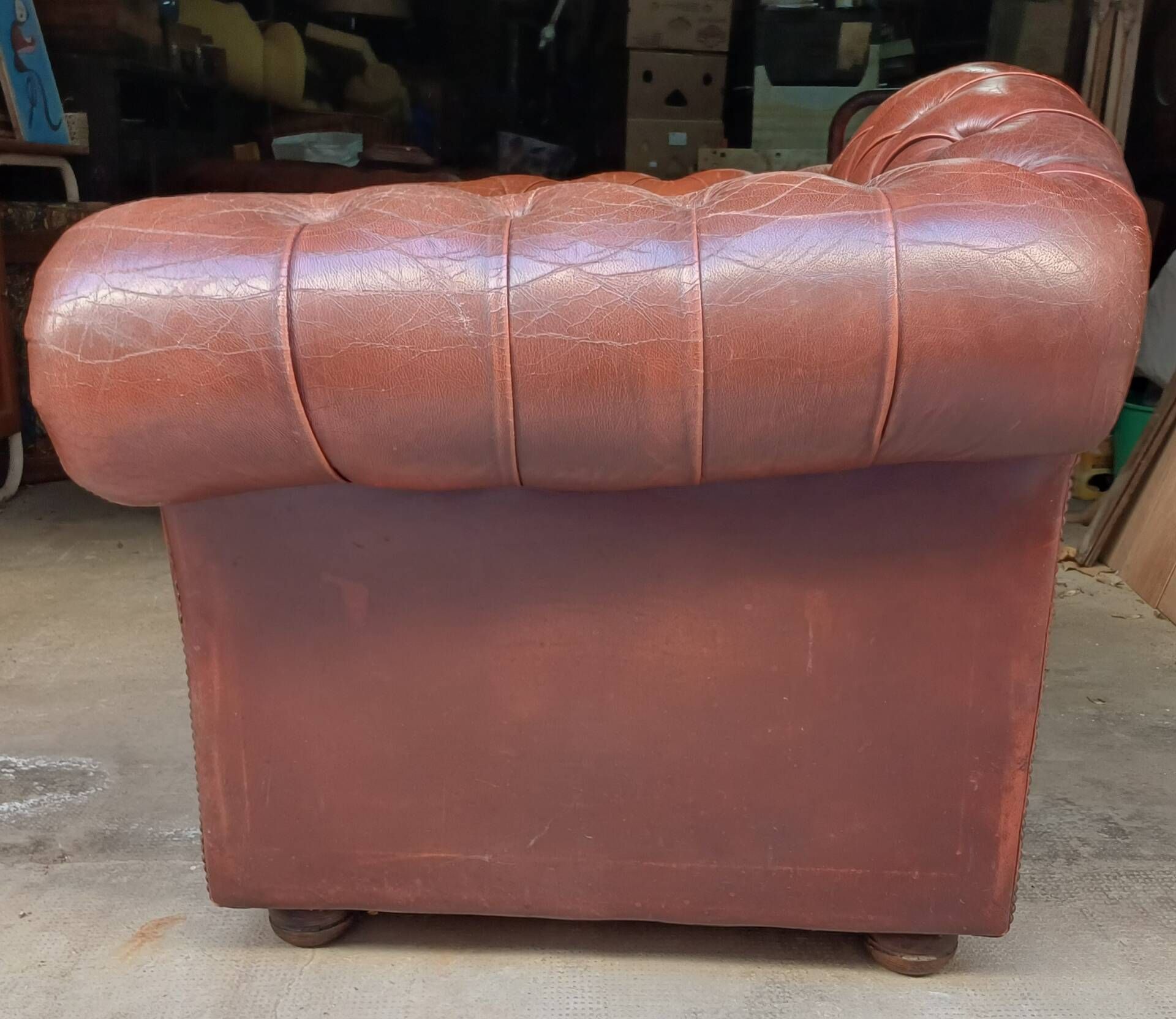 Authentic Vintage Chesterfield Armchair in Burgundy Leather