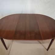Table and 4 chairs by Hans Olsen for the Danish editions Frem R-jle