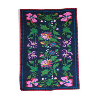Handwoven summerish floral rug, black background with colorful delicate flowers 152x238cm